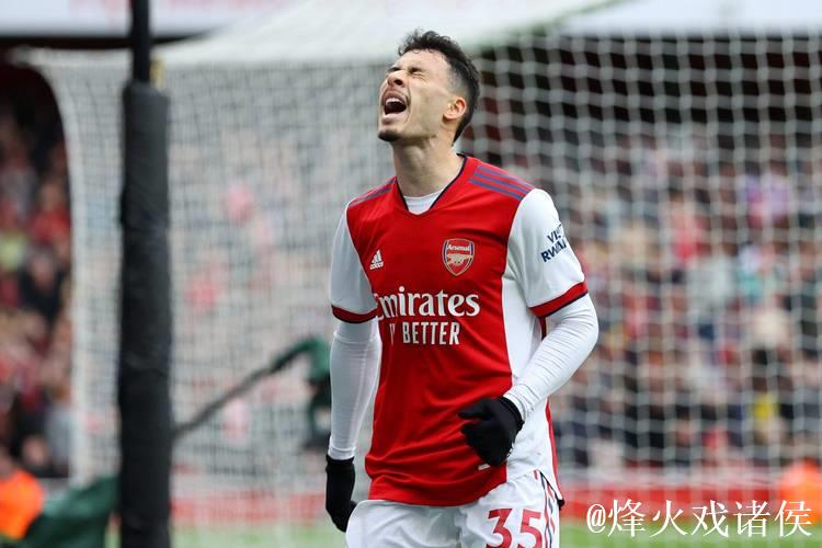 埃泽荣膺11月最佳!阿森纳官方宣布其贡献3球1助夺奖 埃泽荣膺11月最佳!阿森纳官方宣布其贡献3球1助夺奖